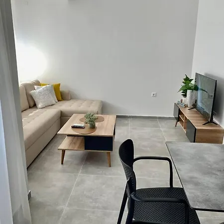 Lägenhet Regina's Studio Near Bohemian Street Skopje